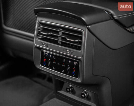 Ауді RS Q8 2023 у Одесі на Automoto.ua Сірий Ауді RS Q8, об'ємом двигуна 4 л та пробігом 15 тис. км за 118500 $, фото 96 на Automoto.ua