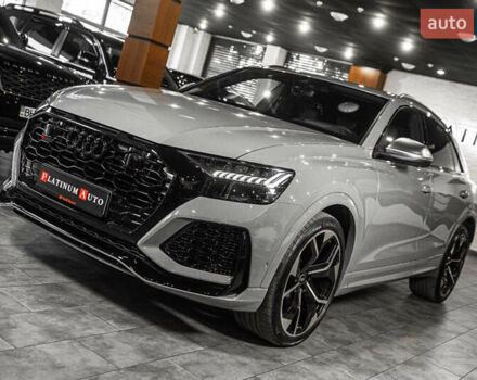 Ауді RS Q8 2023 у Одесі на Automoto.ua Сірий Ауді RS Q8, об'ємом двигуна 4 л та пробігом 15 тис. км за 118500 $, фото 34 на Automoto.ua