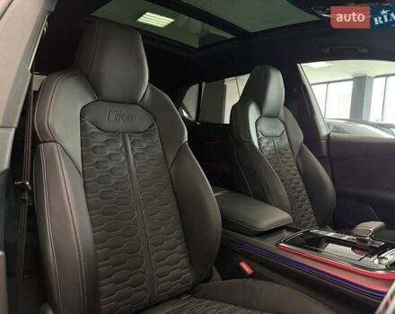 Сірий Ауді RS Q8, об'ємом двигуна 4 л та пробігом 1 тис. км за 139500 $, фото 71 на Automoto.ua