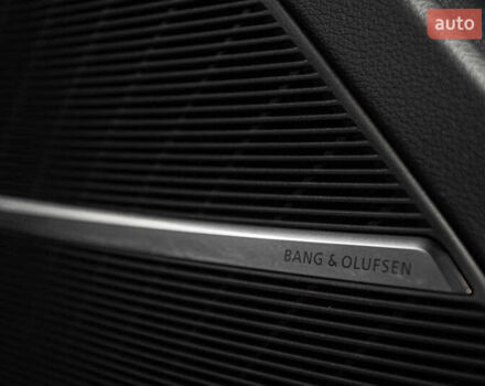 Ауді RS Q8 2023 у Одесі на Automoto.ua Сірий Ауді RS Q8, об'ємом двигуна 4 л та пробігом 15 тис. км за 118500 $, фото 82 на Automoto.ua