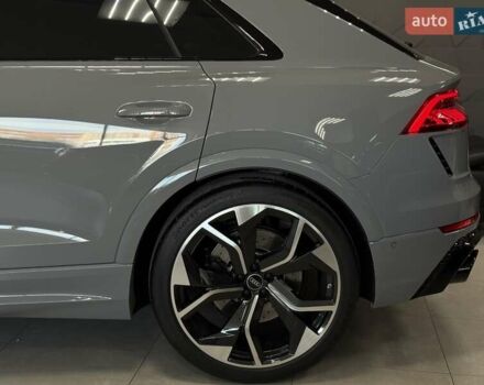 Сірий Ауді RS Q8, об'ємом двигуна 4 л та пробігом 1 тис. км за 139500 $, фото 25 на Automoto.ua