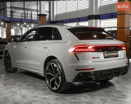 Ауді RS Q8 2023 у Одесі на Automoto.ua Сірий Ауді RS Q8, об'ємом двигуна 4 л та пробігом 15 тис. км за 118500 $, фото 16 на Automoto.ua