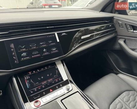Серый Ауди RS Q8, объемом двигателя 4 л и пробегом 1 тыс. км за 164127 $, фото 20 на Automoto.ua