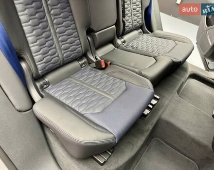 Сірий Ауді RS Q8, об'ємом двигуна 4 л та пробігом 1 тис. км за 179900 $, фото 58 на Automoto.ua