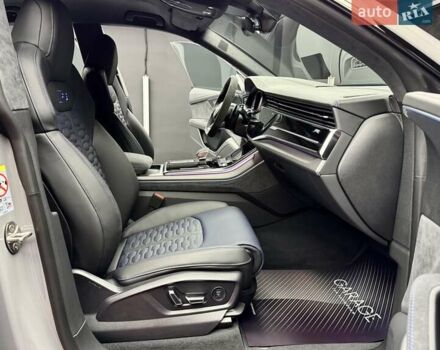 Сірий Ауді RS Q8, об'ємом двигуна 4 л та пробігом 1 тис. км за 179900 $, фото 65 на Automoto.ua