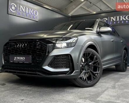 Сірий Ауді RS Q8, об'ємом двигуна 4 л та пробігом 70 тис. км за 95000 $, фото 1 на Automoto.ua