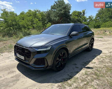 Серый Ауди RS Q8, объемом двигателя 4 л и пробегом 37 тыс. км за 120000 $, фото 1 на Automoto.ua