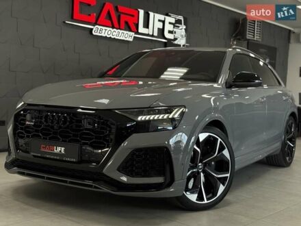 Ауді RS Q8 2023 у Тернополі на Automoto.ua Сірий Ауді RS Q8, об'ємом двигуна 4 л та пробігом 1 тис. км за 139500 $, фото 1 на Automoto.ua