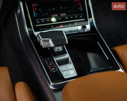 Синій Ауді RS Q8, об'ємом двигуна 4 л та пробігом 75 тис. км за 93000 $, фото 34 на Automoto.ua