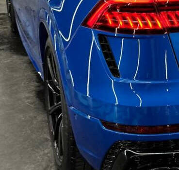 Синій Ауді RS Q8, об'ємом двигуна 4 л та пробігом 51 тис. км за 97000 $, фото 5 на Automoto.ua