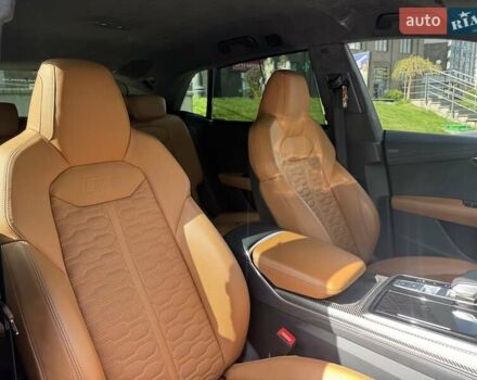 Синій Ауді RS Q8, об'ємом двигуна 4 л та пробігом 51 тис. км за 92500 $, фото 37 на Automoto.ua