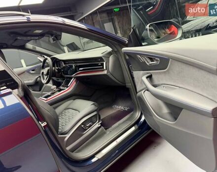 Синій Ауді RS Q8, об'ємом двигуна 4 л та пробігом 1 тис. км за 169900 $, фото 63 на Automoto.ua