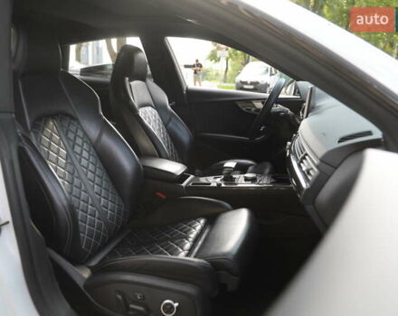 Белый Ауди S5 Sportback, объемом двигателя 3 л и пробегом 120 тыс. км за 34000 $, фото 10 на Automoto.ua