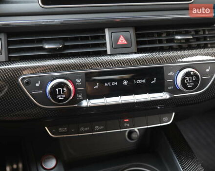 Белый Ауди S5 Sportback, объемом двигателя 3 л и пробегом 120 тыс. км за 34000 $, фото 18 на Automoto.ua