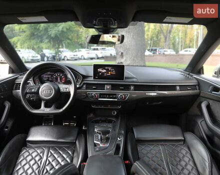 Белый Ауди S5 Sportback, объемом двигателя 3 л и пробегом 120 тыс. км за 34000 $, фото 12 на Automoto.ua