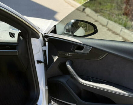 Белый Ауди S5 Sportback, объемом двигателя 3 л и пробегом 81 тыс. км за 41999 $, фото 10 на Automoto.ua