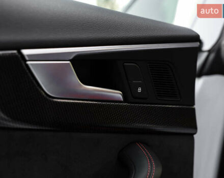 Білий Ауді S5 Sportback, об'ємом двигуна 3 л та пробігом 139 тис. км за 32000 $, фото 69 на Automoto.ua