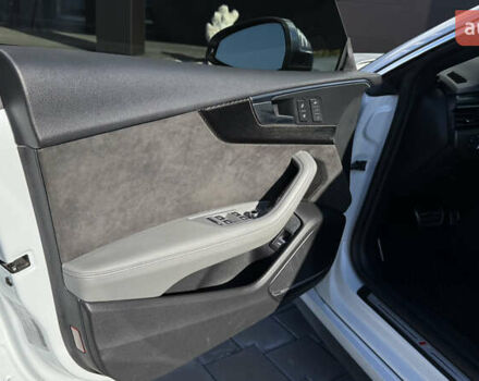 Белый Ауди S5 Sportback, объемом двигателя 3 л и пробегом 98 тыс. км за 32000 $, фото 15 на Automoto.ua