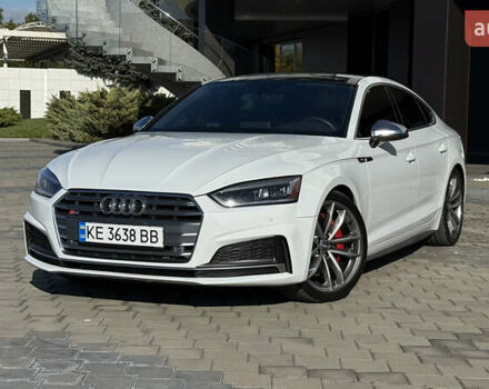 Белый Ауди S5 Sportback, объемом двигателя 3 л и пробегом 98 тыс. км за 32000 $, фото 1 на Automoto.ua