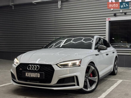 Белый Ауди S5 Sportback, объемом двигателя 3 л и пробегом 141 тыс. км за 28500 $, фото 1 на Automoto.ua