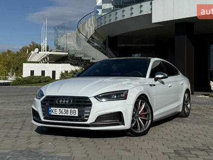 Белый Ауди S5 Sportback, объемом двигателя 3 л и пробегом 98 тыс. км за 32000 $, фото 1 на Automoto.ua
