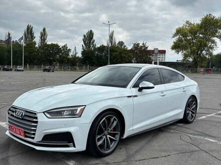 Белый Ауди S5 Sportback, объемом двигателя 3 л и пробегом 96 тыс. км за 32000 $, фото 1 на Automoto.ua