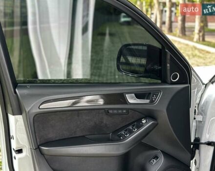 Білий Ауді SQ5, об'ємом двигуна 3 л та пробігом 117 тис. км за 25500 $, фото 16 на Automoto.ua