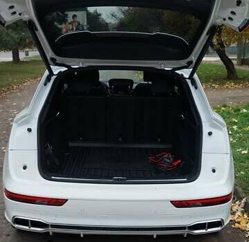 Белый Ауди SQ5, объемом двигателя 3 л и пробегом 135 тыс. км за 39000 $, фото 10 на Automoto.ua