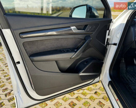 Білий Ауді SQ5, об'ємом двигуна 3 л та пробігом 116 тис. км за 32500 $, фото 13 на Automoto.ua