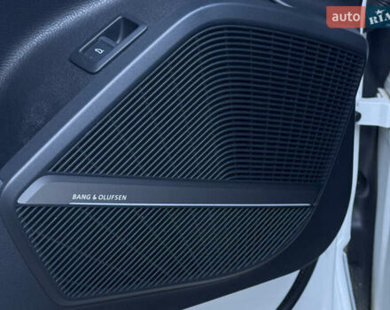 Белый Ауди SQ5, объемом двигателя 3 л и пробегом 170 тыс. км за 25600 $, фото 63 на Automoto.ua