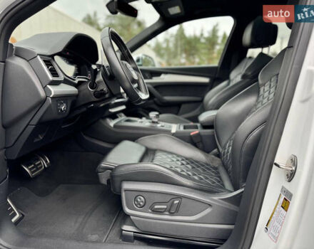 Ауди SQ5 2018 в Киеве на Automoto.ua Белый Ауди SQ5, объемом двигателя 3 л и пробегом 141 тыс. км за 27900 $, фото 48 на Automoto.ua