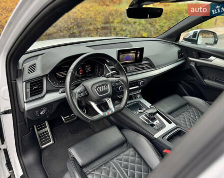 Ауди SQ5 2018 в Киеве на Automoto.ua Белый Ауди SQ5, объемом двигателя 3 л и пробегом 141 тыс. км за 27900 $, фото 50 на Automoto.ua