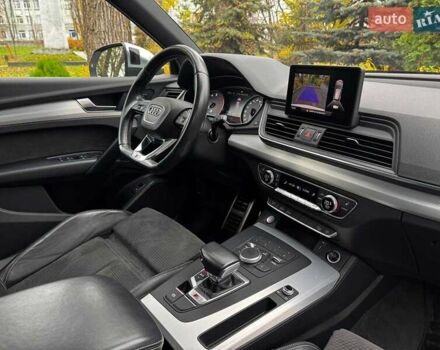 Белый Ауди SQ5, объемом двигателя 3 л и пробегом 125 тыс. км за 39740 $, фото 39 на Automoto.ua