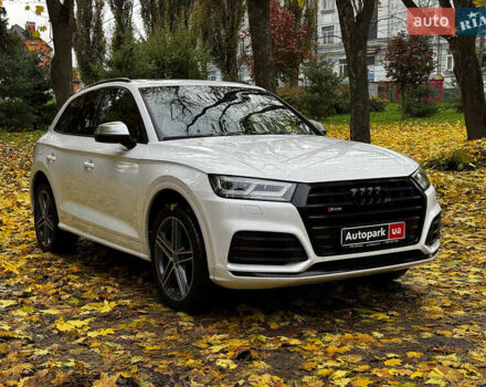Белый Ауди SQ5, объемом двигателя 3 л и пробегом 125 тыс. км за 31440 $, фото 3 на Automoto.ua