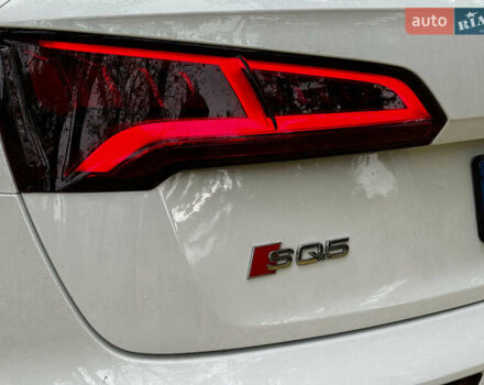 Белый Ауди SQ5, объемом двигателя 3 л и пробегом 125 тыс. км за 31440 $, фото 13 на Automoto.ua