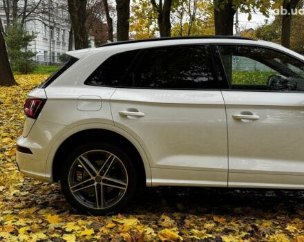 Белый Ауди SQ5, объемом двигателя 3 л и пробегом 125 тыс. км за 31440 $, фото 3 на Automoto.ua