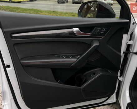 Белый Ауди SQ5, объемом двигателя 3 л и пробегом 60 тыс. км за 39900 $, фото 34 на Automoto.ua