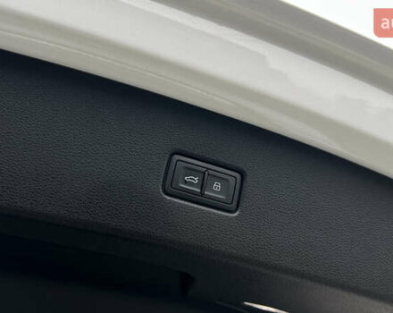 Белый Ауди SQ5, объемом двигателя 3 л и пробегом 60 тыс. км за 39900 $, фото 44 на Automoto.ua