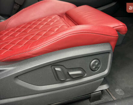 Белый Ауди SQ5, объемом двигателя 3 л и пробегом 60 тыс. км за 39900 $, фото 46 на Automoto.ua