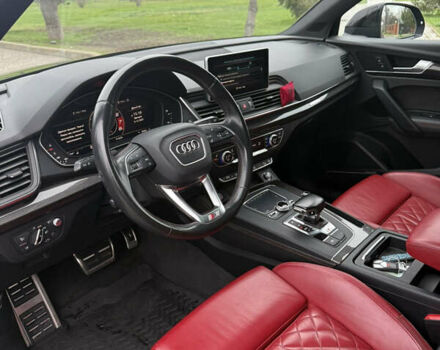 Чорний Ауді SQ5, об'ємом двигуна 3 л та пробігом 77 тис. км за 35000 $, фото 16 на Automoto.ua