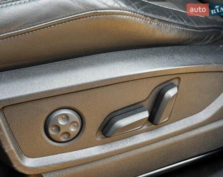 Чорний Ауді SQ5, об'ємом двигуна 3 л та пробігом 155 тис. км за 33690 $, фото 17 на Automoto.ua