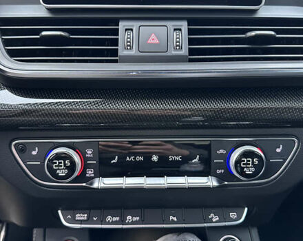 Черный Ауди SQ5, объемом двигателя 3 л и пробегом 121 тыс. км за 29200 $, фото 24 на Automoto.ua