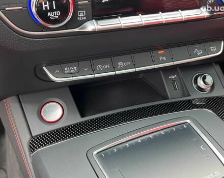 Чорний Ауді SQ5, об'ємом двигуна 3 л та пробігом 99 тис. км за 34940 $, фото 39 на Automoto.ua