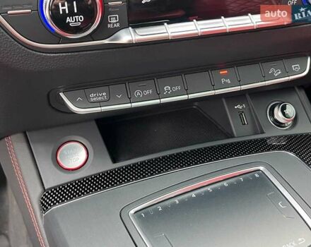 Чорний Ауді SQ5, об'ємом двигуна 3 л та пробігом 99 тис. км за 34940 $, фото 39 на Automoto.ua