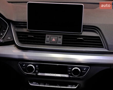 Чорний Ауді SQ5, об'ємом двигуна 3 л та пробігом 83 тис. км за 31900 $, фото 57 на Automoto.ua