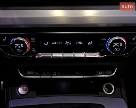 Чорний Ауді SQ5, об'ємом двигуна 3 л та пробігом 83 тис. км за 31900 $, фото 25 на Automoto.ua