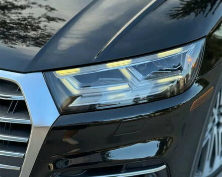 Черный Ауди SQ5, объемом двигателя 3 л и пробегом 98 тыс. км за 38000 $, фото 1 на Automoto.ua