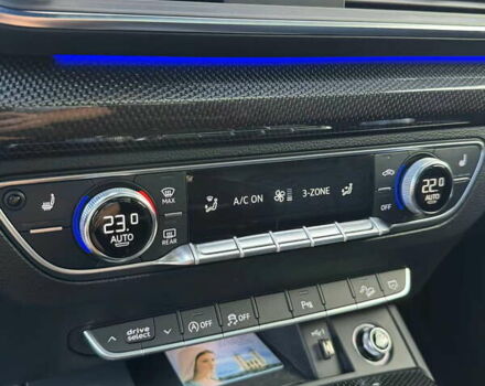 Черный Ауди SQ5, объемом двигателя 3 л и пробегом 98 тыс. км за 38000 $, фото 20 на Automoto.ua