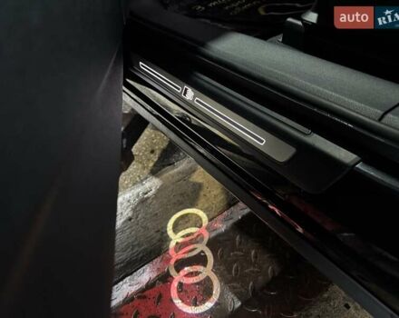 Черный Ауди SQ5, объемом двигателя 3 л и пробегом 69 тыс. км за 31900 $, фото 1 на Automoto.ua