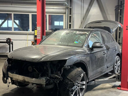 Черный Ауди SQ5, объемом двигателя 3 л и пробегом 50 тыс. км за 25000 $, фото 1 на Automoto.ua